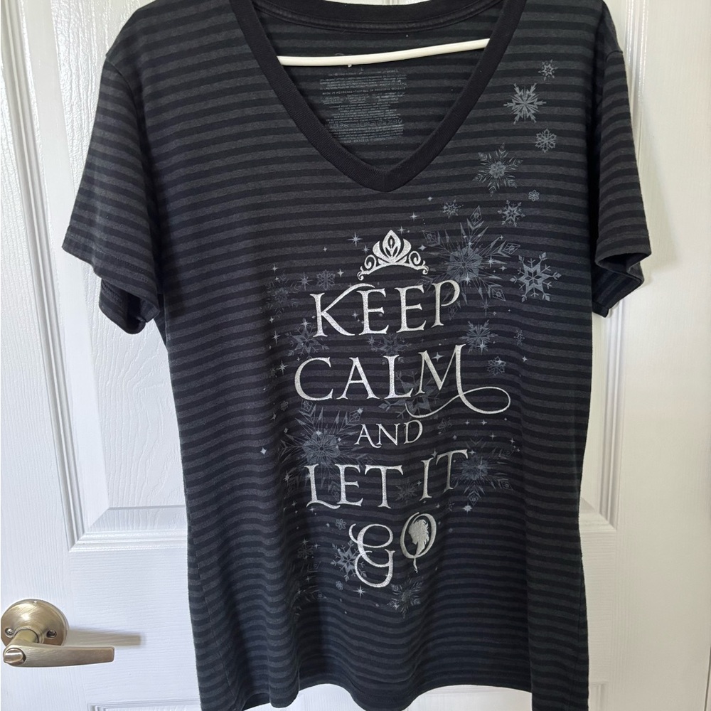 Women’s Disney T shirt. Sz L.